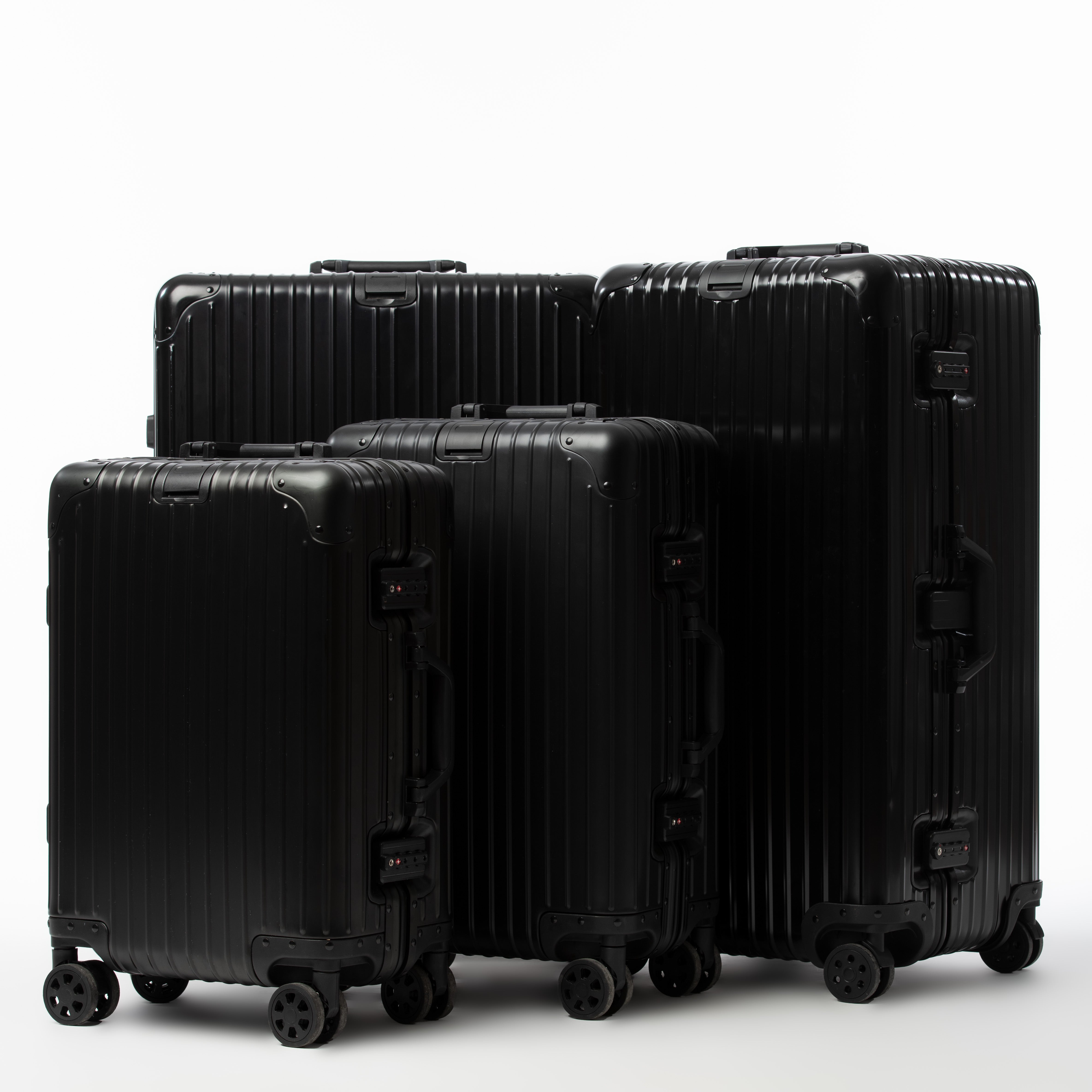 ALUMINIUM SUITCASE ( V2 NEW & IMPROVED - STRONGER ALUMINIUM & REMOVEABLE WHEELS ) PRE ORDER SHIPPING JUNE 10TH