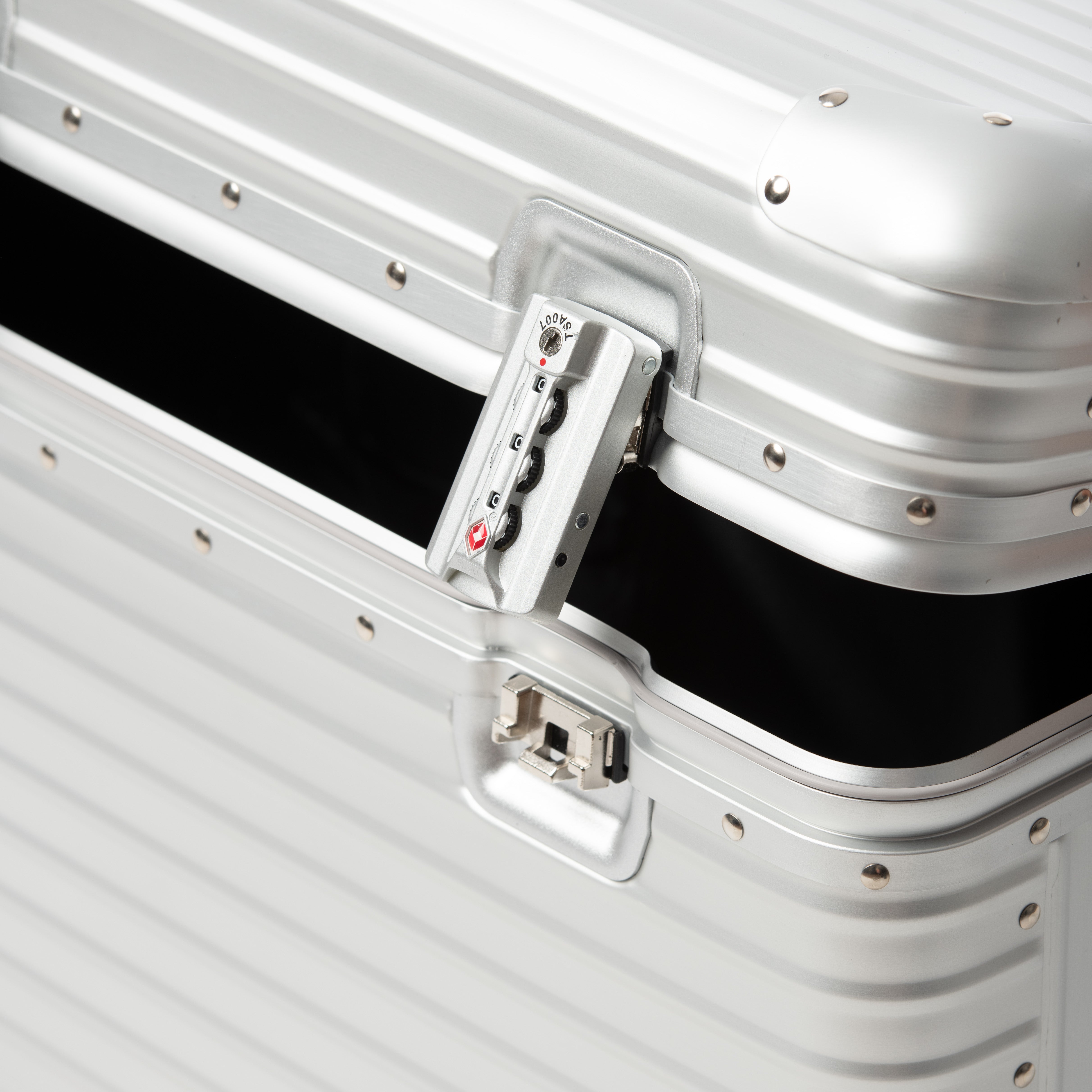 Pilot Aluminium Case PRE ORDER 25 NOVEMBER